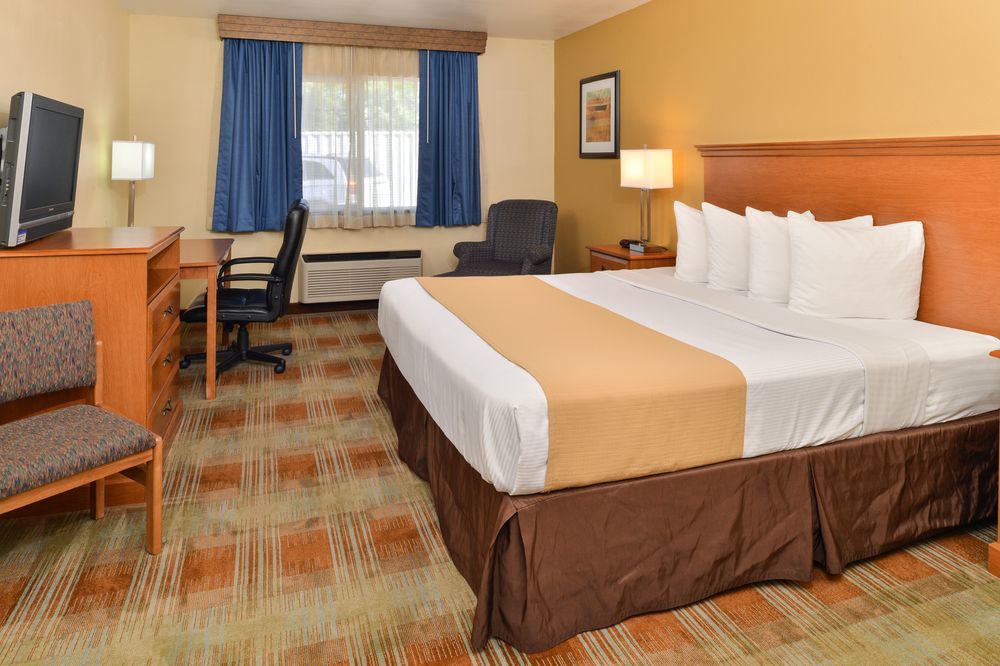 Best Western Kiva Inn Fort Collins Exterior foto
